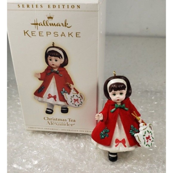 2006 HALLMARK KEEPSAKE MADAME ALEXANDER CHRISTMAS TEA DOLL ORNAMENT SERIES NO 11 - Picture 10 of 16